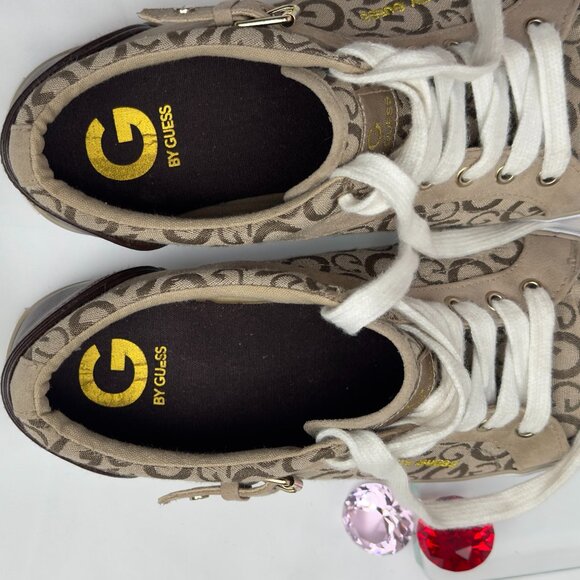 GUESS Beige Monogram Canvas Low Top Sneakers Women’s 9M - Picture 5 of 11